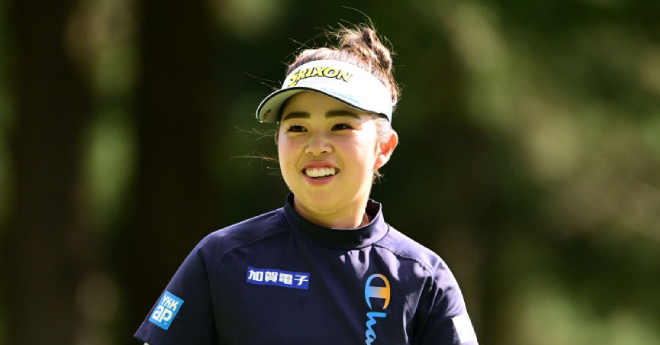 山下美夢有が単独トップ発進　岩井千怜は3打差7位