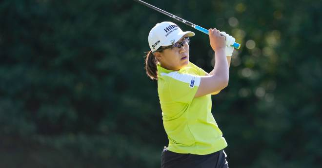 畑岡奈紗が9位浮上　吉田優利は12位で決勝へ