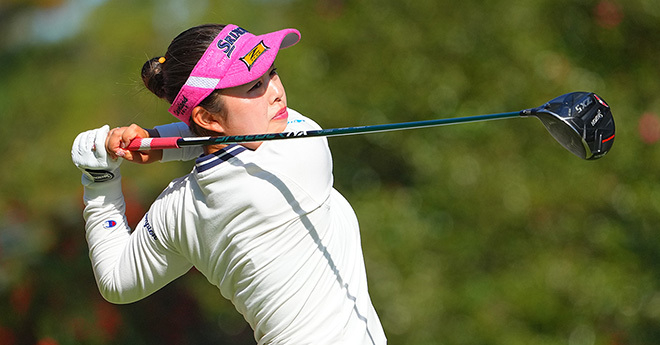 年間女王・山下美夢有が首位　前週Vの藤田さいきは2位、渋野日向子は10位