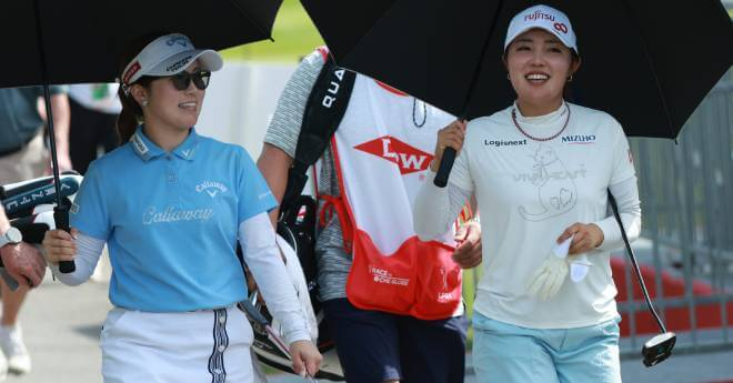 西村優菜＆古江彩佳、勝みなみ＆渋野日向子、岩井姉妹が1打差4位発進