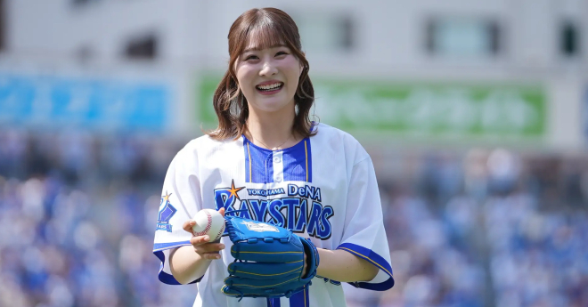 都玲華が始球式に登場　ワイルドピッチに「悔しい！やり直したい」