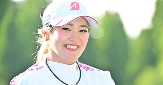 桑木志帆が単独首位で週末へ　韓国の14歳アマは3打差2位
