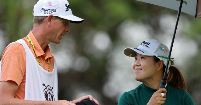 畑岡奈紗、山下美夢有が3打差7位　ティティクルら首位