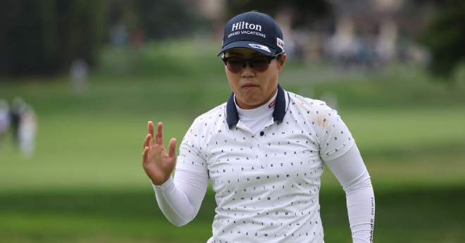 畑岡奈紗は6打差5位で決勝へ　「狙えない位置ではない」