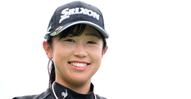 菅沼菜々が単独首位　「61」の神谷そらは3打差2位に急浮上