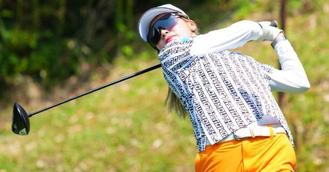 桑木志帆、高野愛姫が首位で最終日へ　河本結は9位