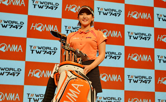 永井花奈が本間ゴルフ「TOUR WORLD TW747」発表会に登場