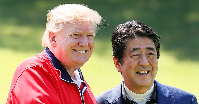 トランプ氏がツイッターを更新「安倍晋三首相とゴルフをしている」