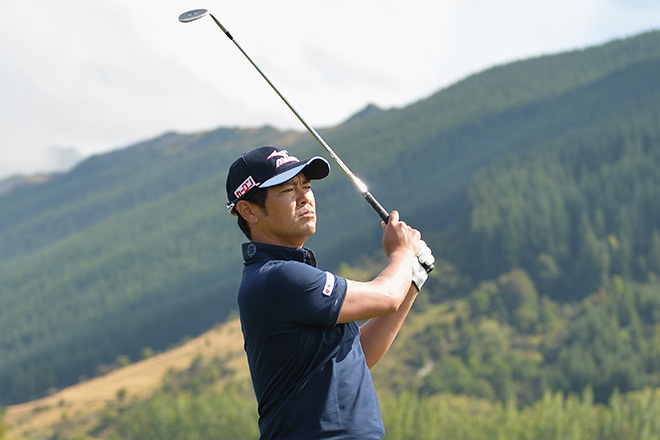 3年ぶりV狙う武藤が首位発進！　星野、大槻が1差で追う